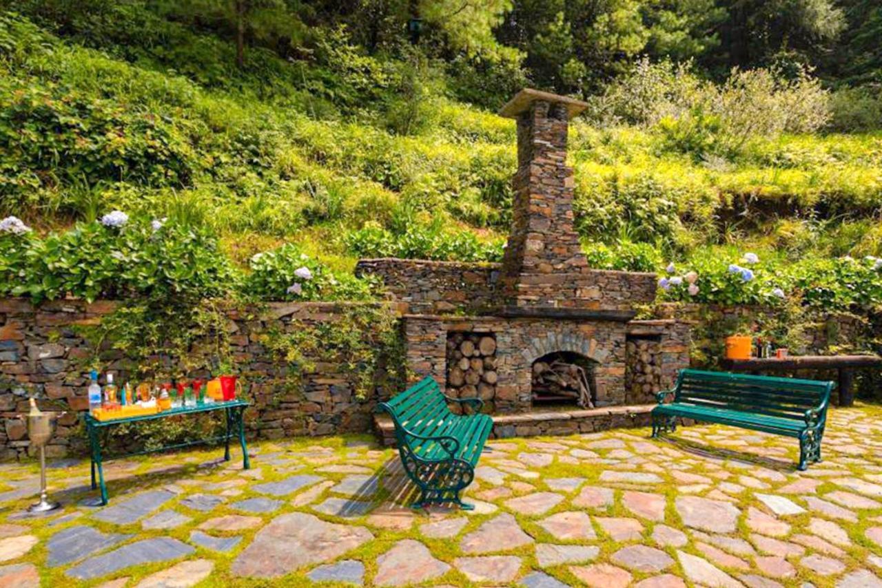 Stayvista At Violet Hill With Bonfire, Gazebo & Hill View Shimla Luaran gambar